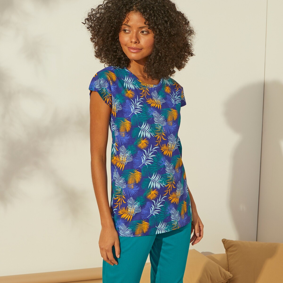 Pyžamové tričko s krátkymi rukávmi, s tropickou potlačou modrá šafranová 34 36