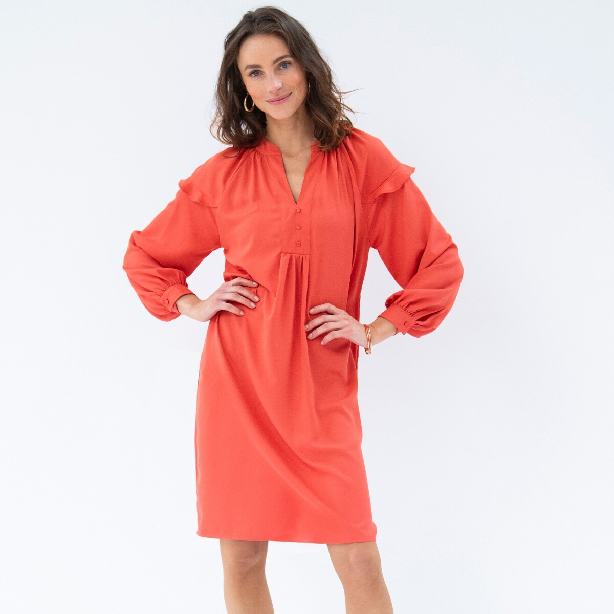 Jednofarebné rovné šaty z recyklovaného polyesteru papriková 36