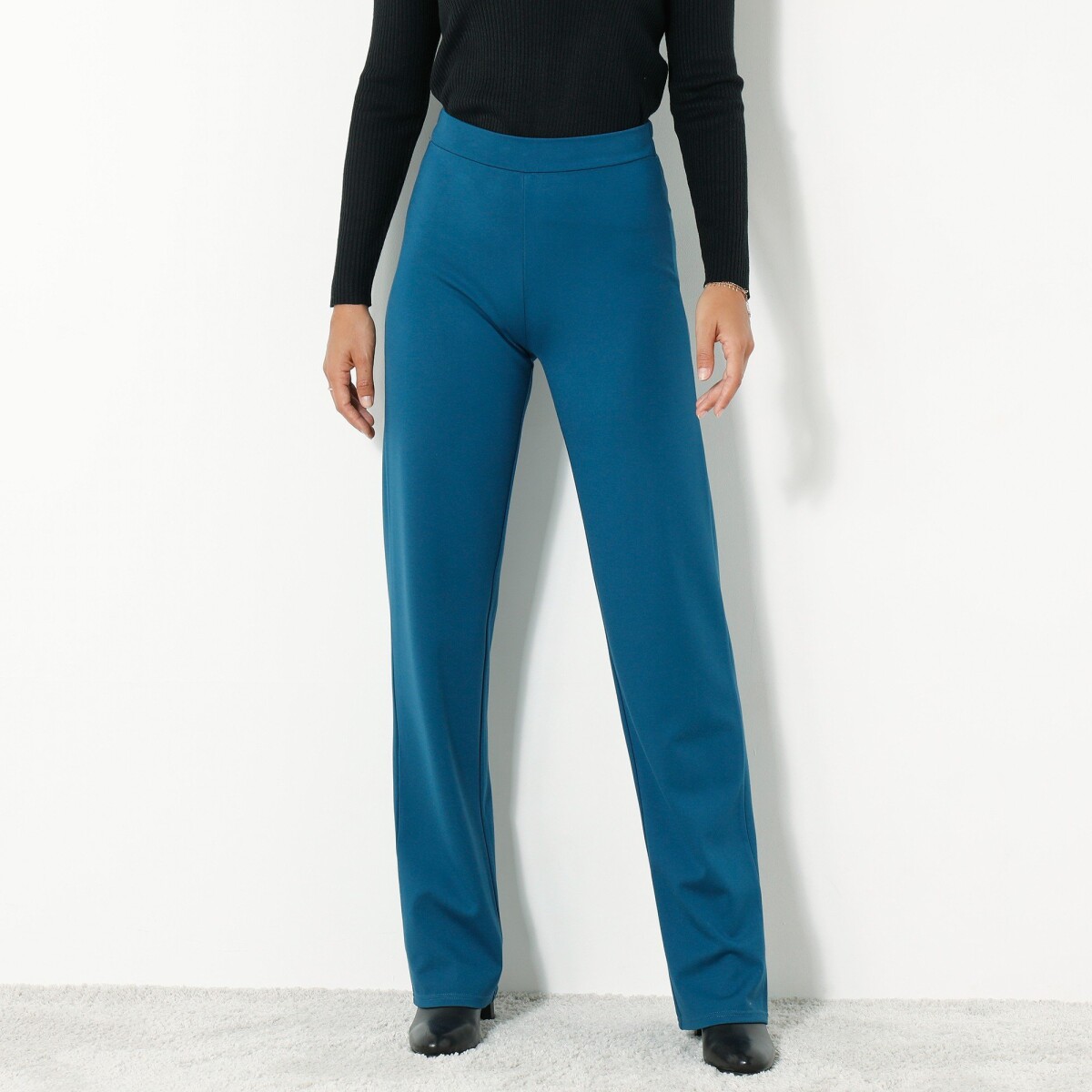 Rovné široké nohavice z úpletu Milano modrá 36