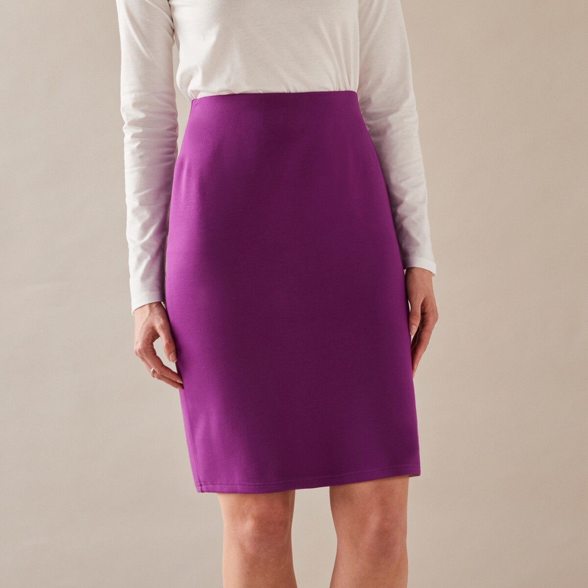 Jednofarebná úpletová sukňa slivková 34 36